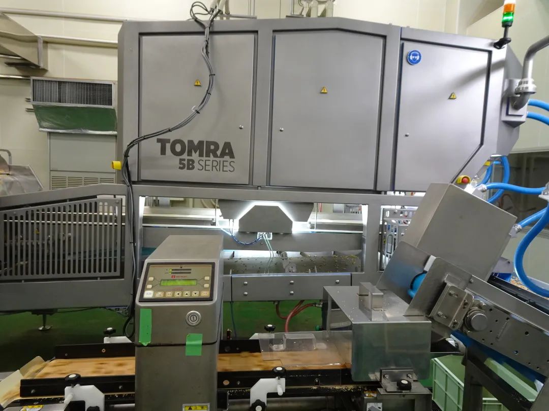 陶朗为稻叶花生定制的激光分选解决方案：TOMRA 5B分选机